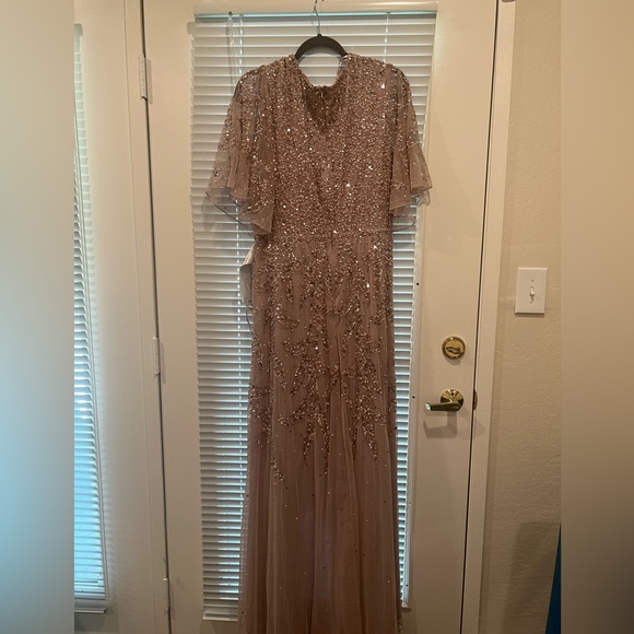 NWT Mac Duggal V Neck beaded chiffon high low dress - Picture 3 of 8